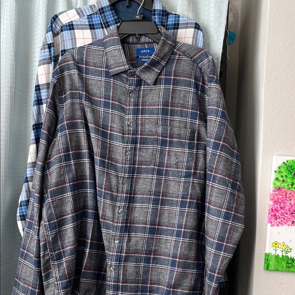 Apt. 9 Men's Navy and Gray Checkered Shirt